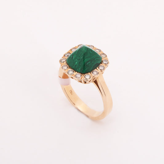 Pyramid malachite
